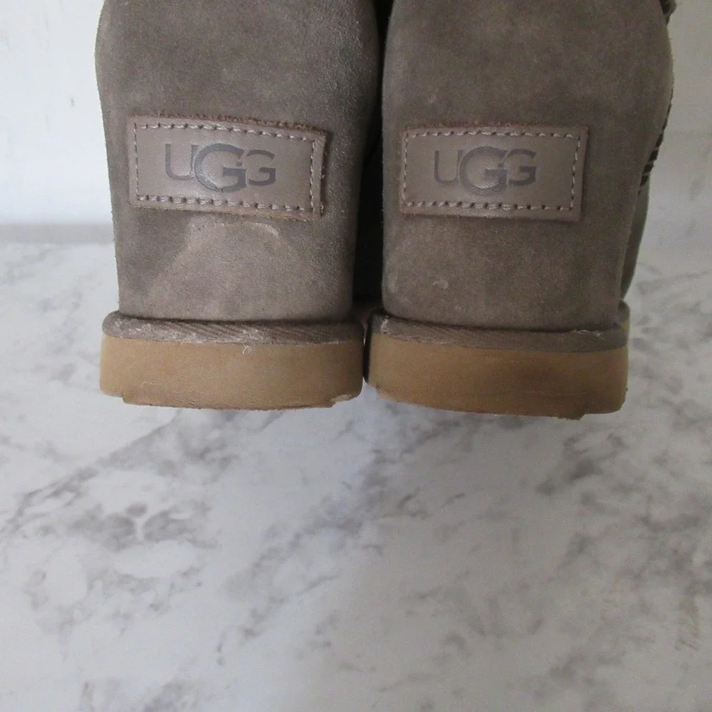 Ugg Boots 9 Gray Suede Classic Femme‎ Mini Hidden Wedge Ankle Leather Shearling